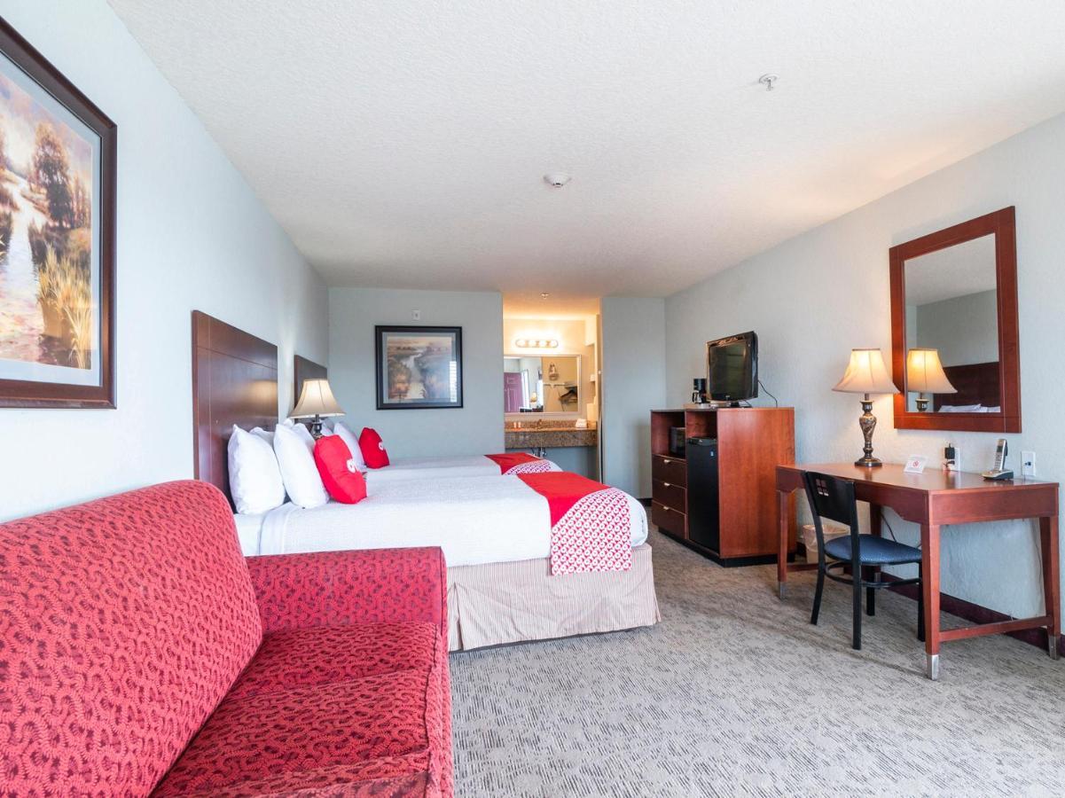 Oyo Hotel Pearsall I-35 West Exterior foto